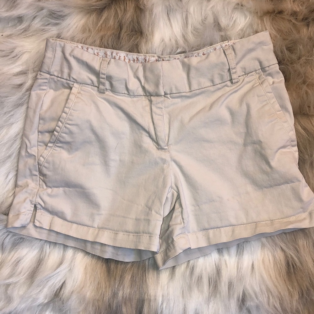 Khaki LOFT riviera shorts